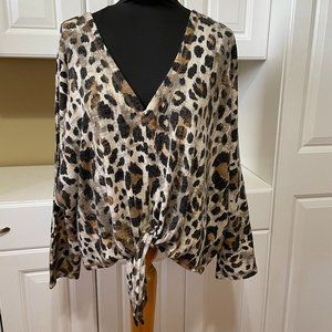 Women's Style Rack Sleeved Poncho Light Knit Sweater Cheetah Print Size L